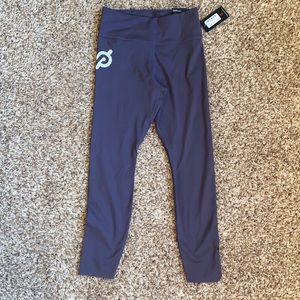 New with tags Nike peloton leggings size medium